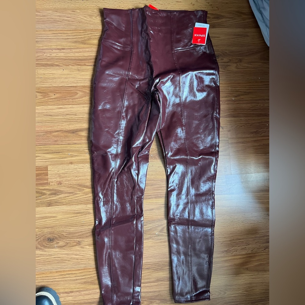 Spanx Patent Faux Leather Leggjng